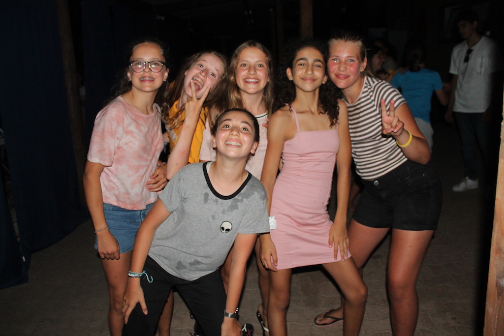 Village Camps International Summer Camp Ard&egrave;che, France 2019-07-26 https://www.villagecamps.com/journals_admin/images/2236-7379-DiscoBall20 copy.jpg
